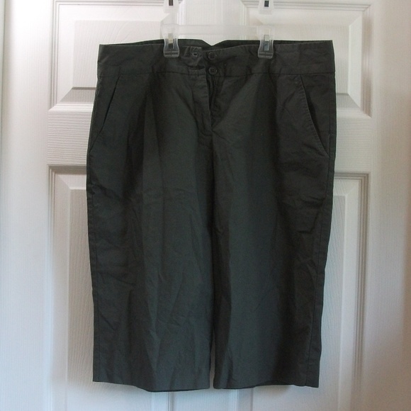 Lot of 4 Womens Shorts Size 10 - Picture 2 of 5